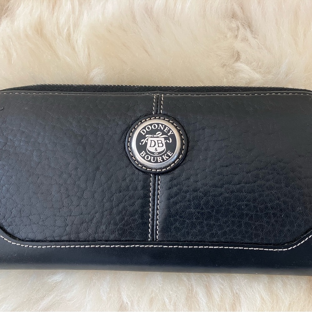 Dooney and Bourke black leather wallet